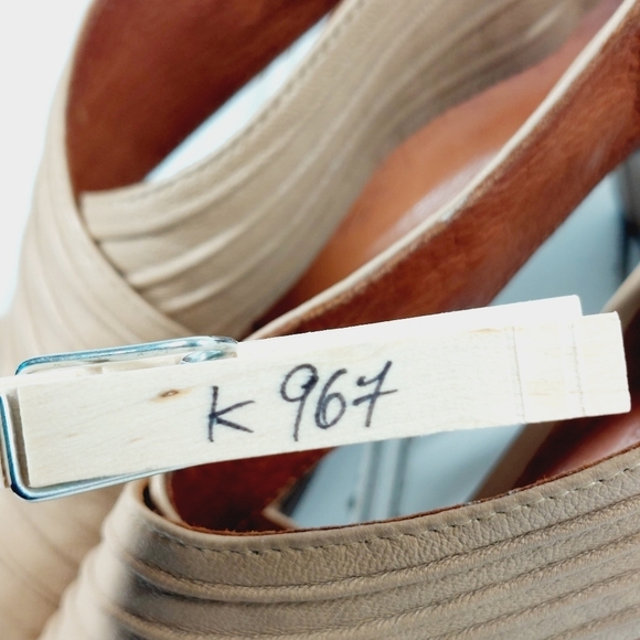 Gentle Souls by Kenneth Cole Women's Osaka Rama Dress Tan Heeled Sandals K967 - Picture 13 of 13